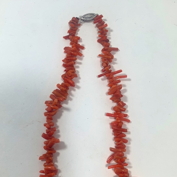 Vintage Branch Coral Necklace with 14k Clasp - Picture 3 of 7